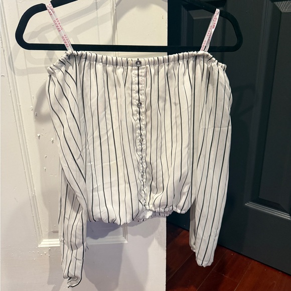 Guess White and Black Striped Off-Shoulder Top - Picture 1 of 3
